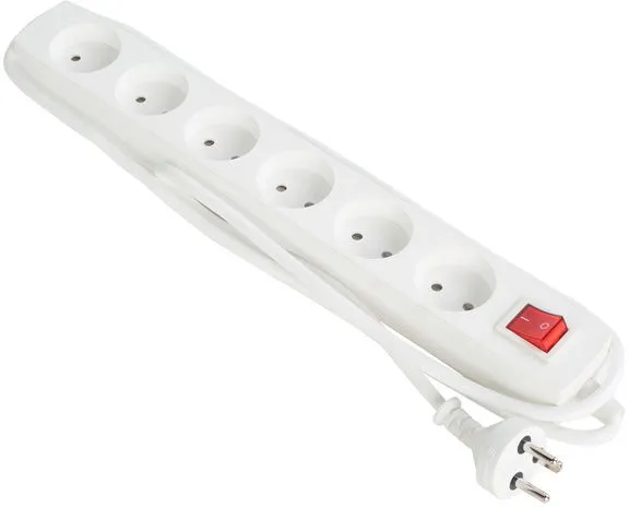 Jatkopistorasia kaapelilla